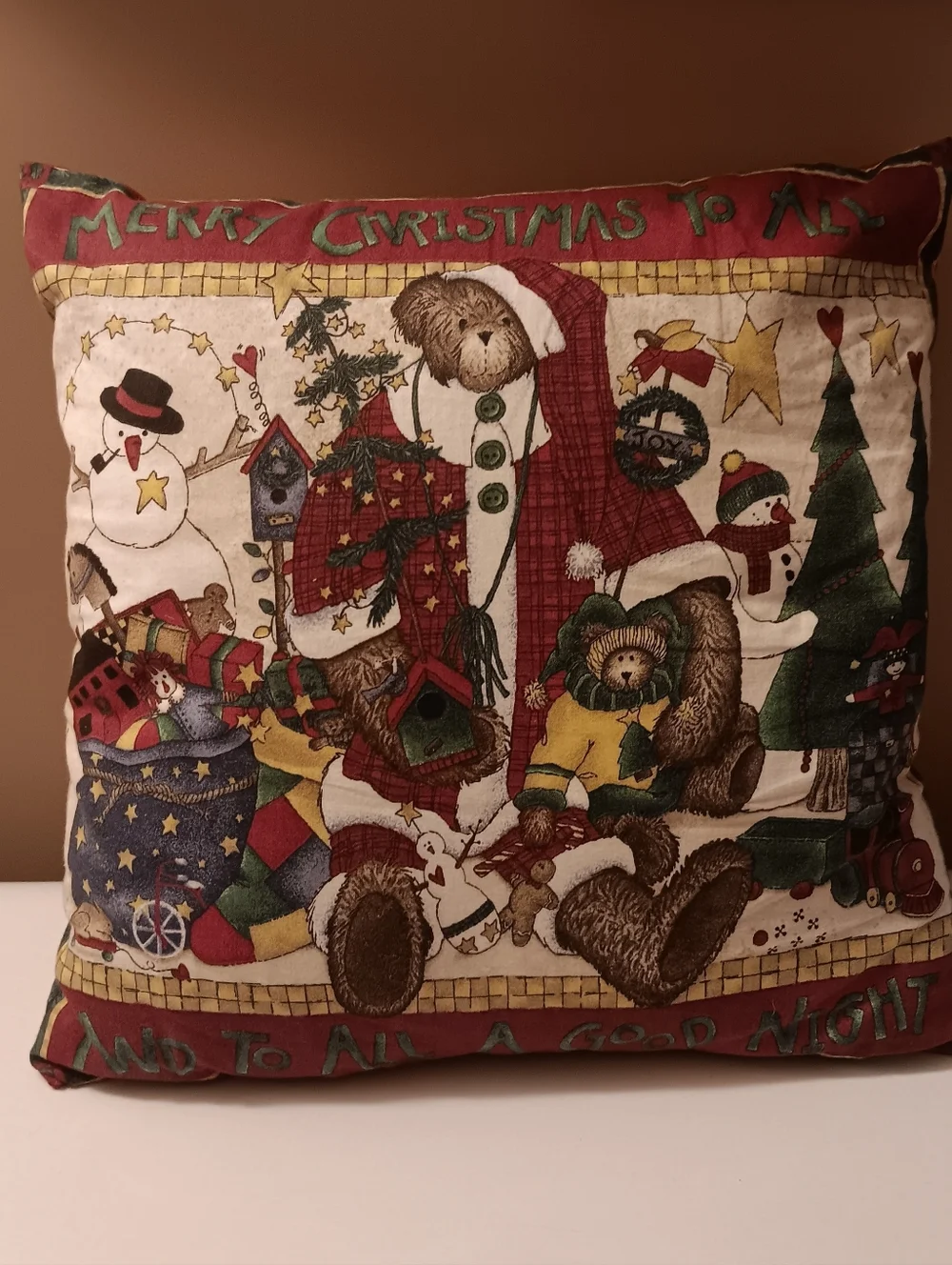Vintage 90's Christmas Pillow. 